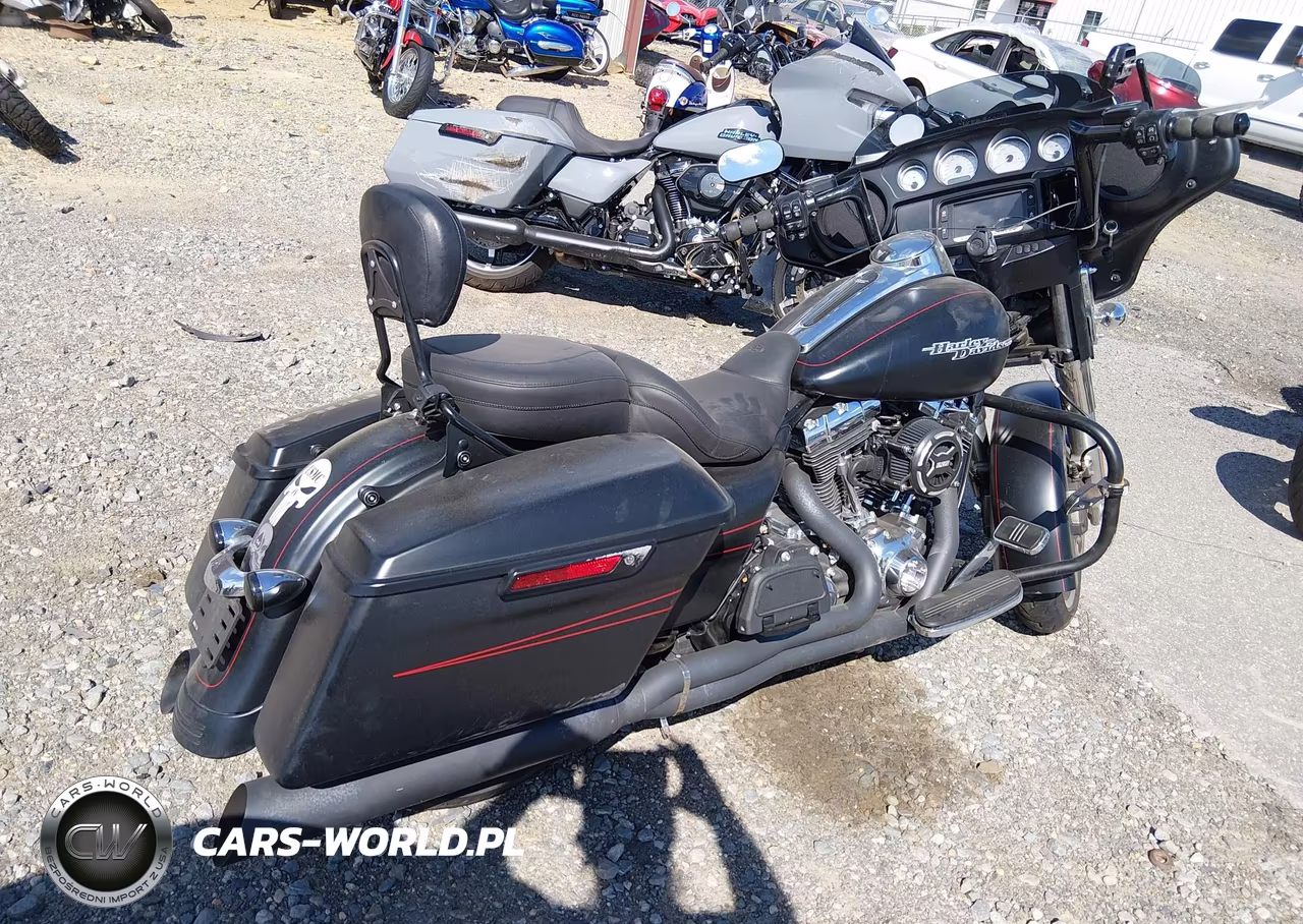 2015 Harley-Davidson Flhxs Street Glide Special VIN:1HD1KRM17FB654480 - 4