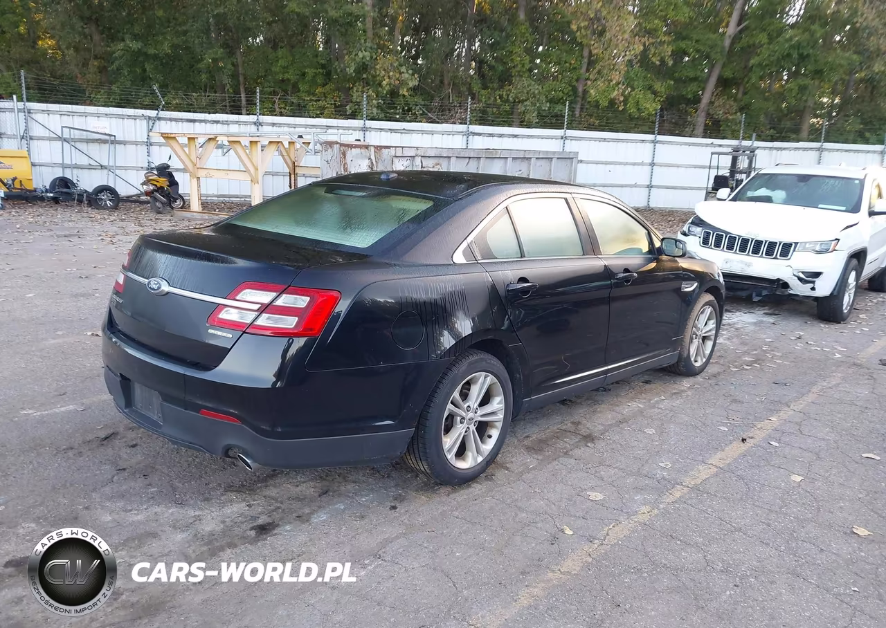 2016 Ford Taurus Se VIN:1FAHP2D8XGG102262 - 4