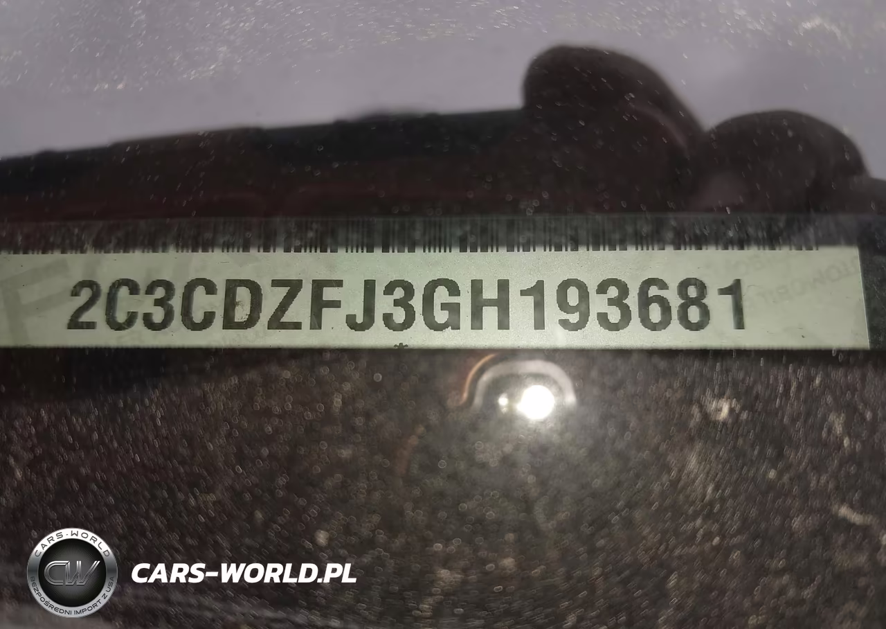 2016 Dodge Challenger R-T Scat Pack VIN:2C3CDZFJ3GH193681 - 9