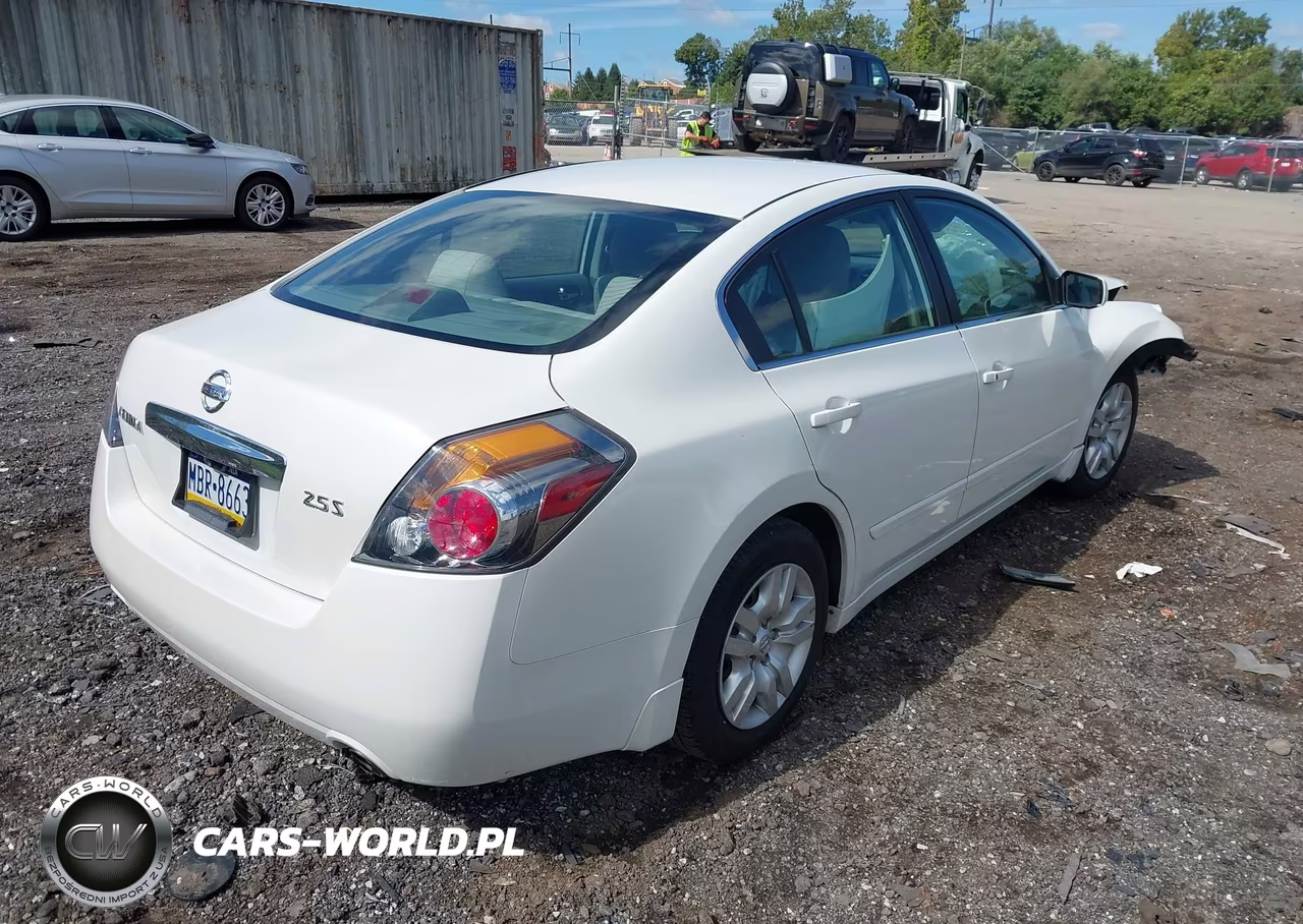 2012 Nissan Altima 2.5 S VIN:1N4AL2AP3CN403325 - 4