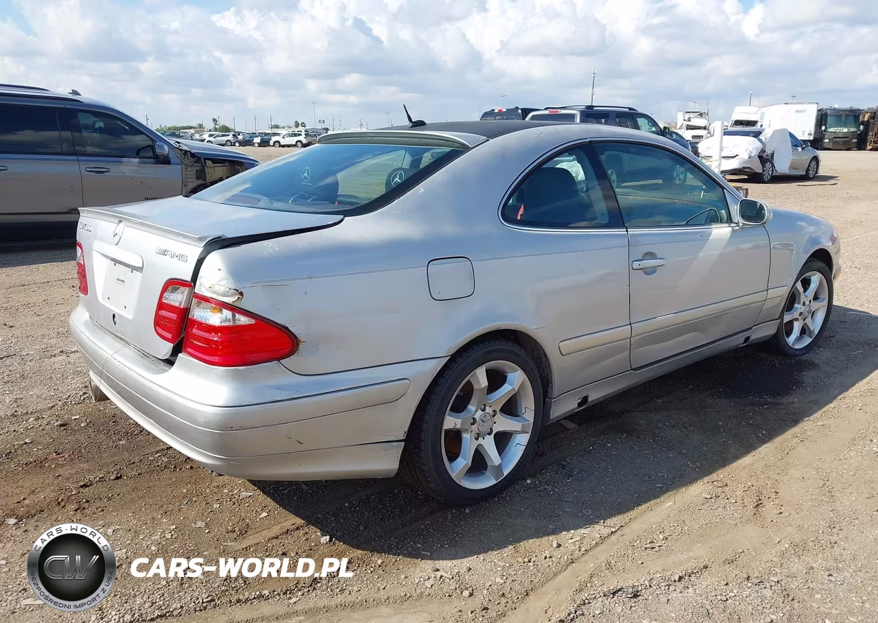 2000 Mercedes-Benz Clk 320 VIN:WDBLJ65G3YF122216 - 4