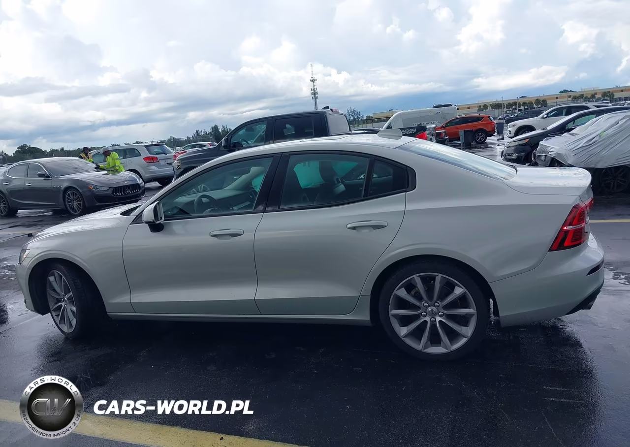 2020 Volvo S60 T5 Momentum VIN:7JR102FK8LG065202 - 14