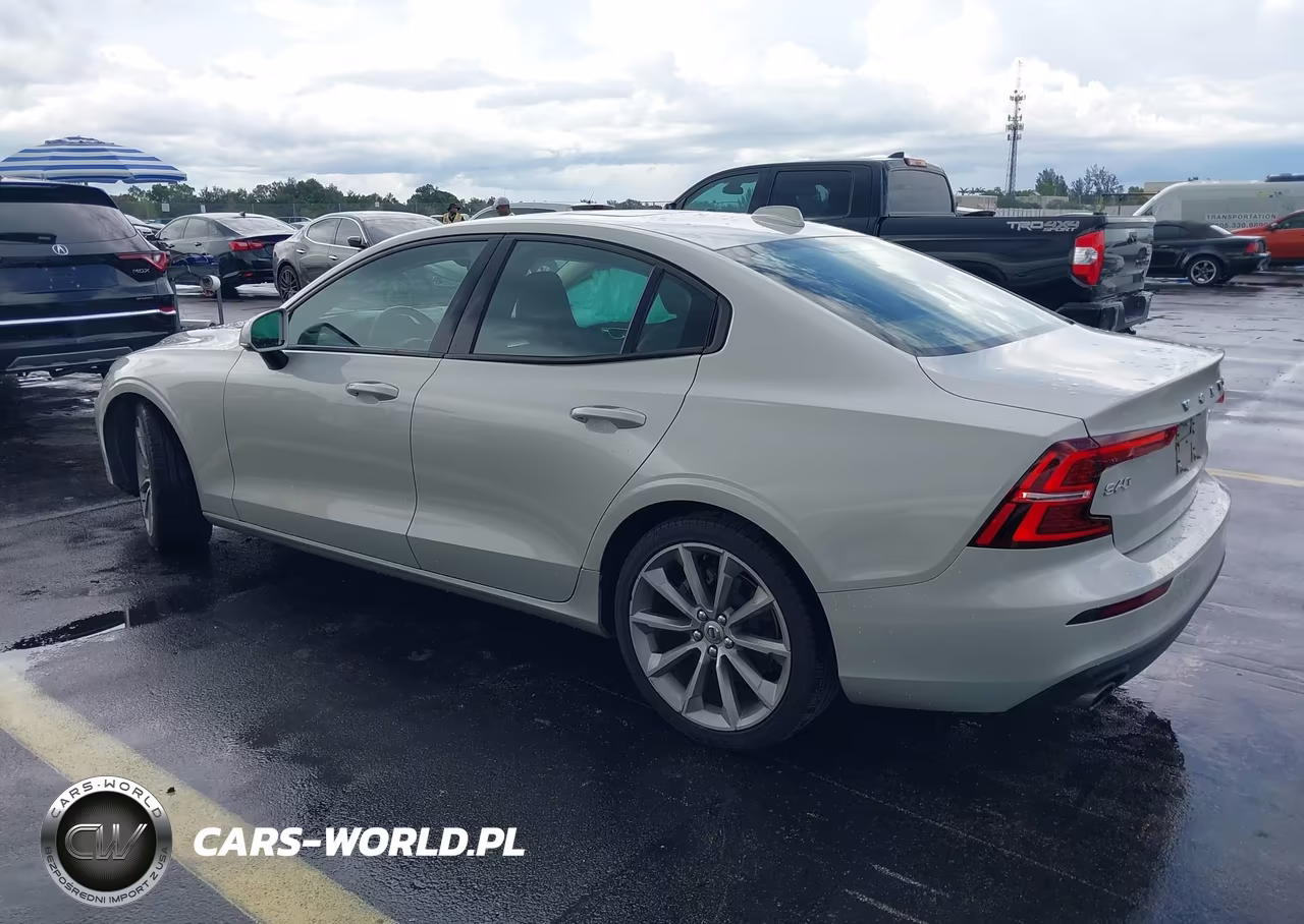 2020 Volvo S60 T5 Momentum VIN:7JR102FK8LG065202 - 3