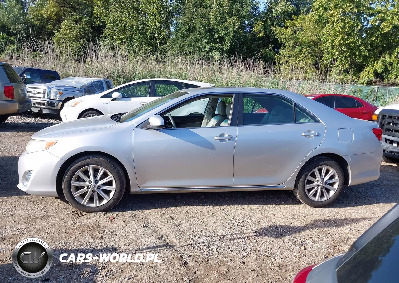 2014 Toyota Camry Xle VIN:4T1BF1FK5EU442841 - 14