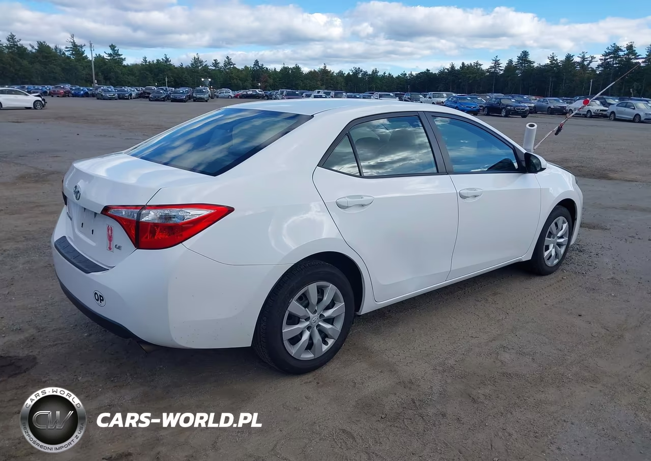 2015 Toyota Corolla Le VIN:2T1BURHE6FC399173 - 4