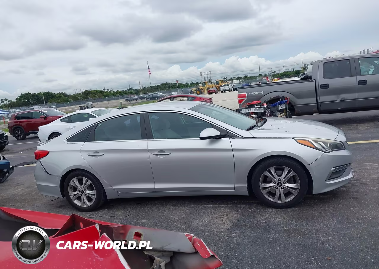 2015 Hyundai Sonata Se VIN:5NPE24AF3FH204958 - 13