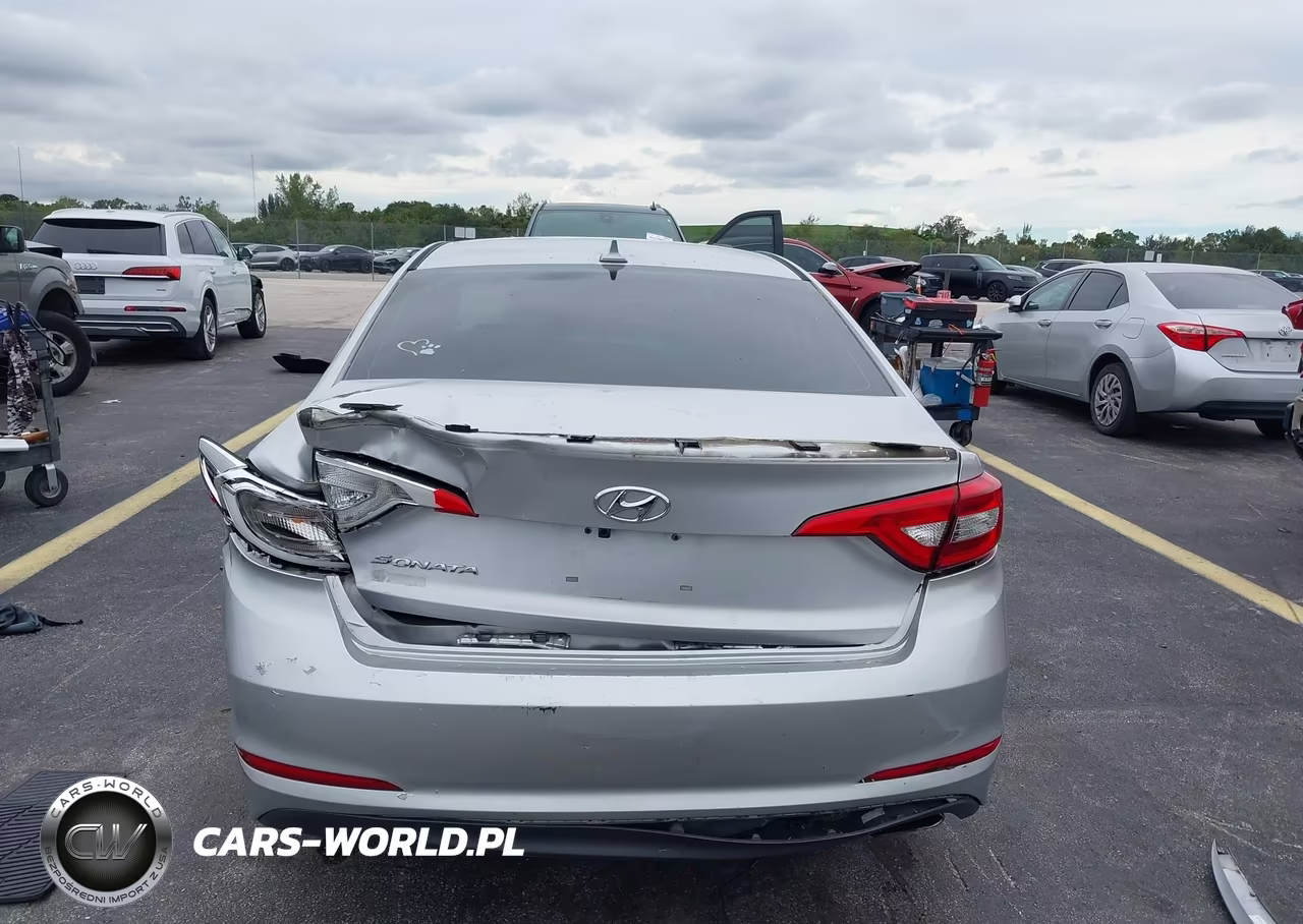 2015 Hyundai Sonata Se VIN:5NPE24AF3FH204958 - 16