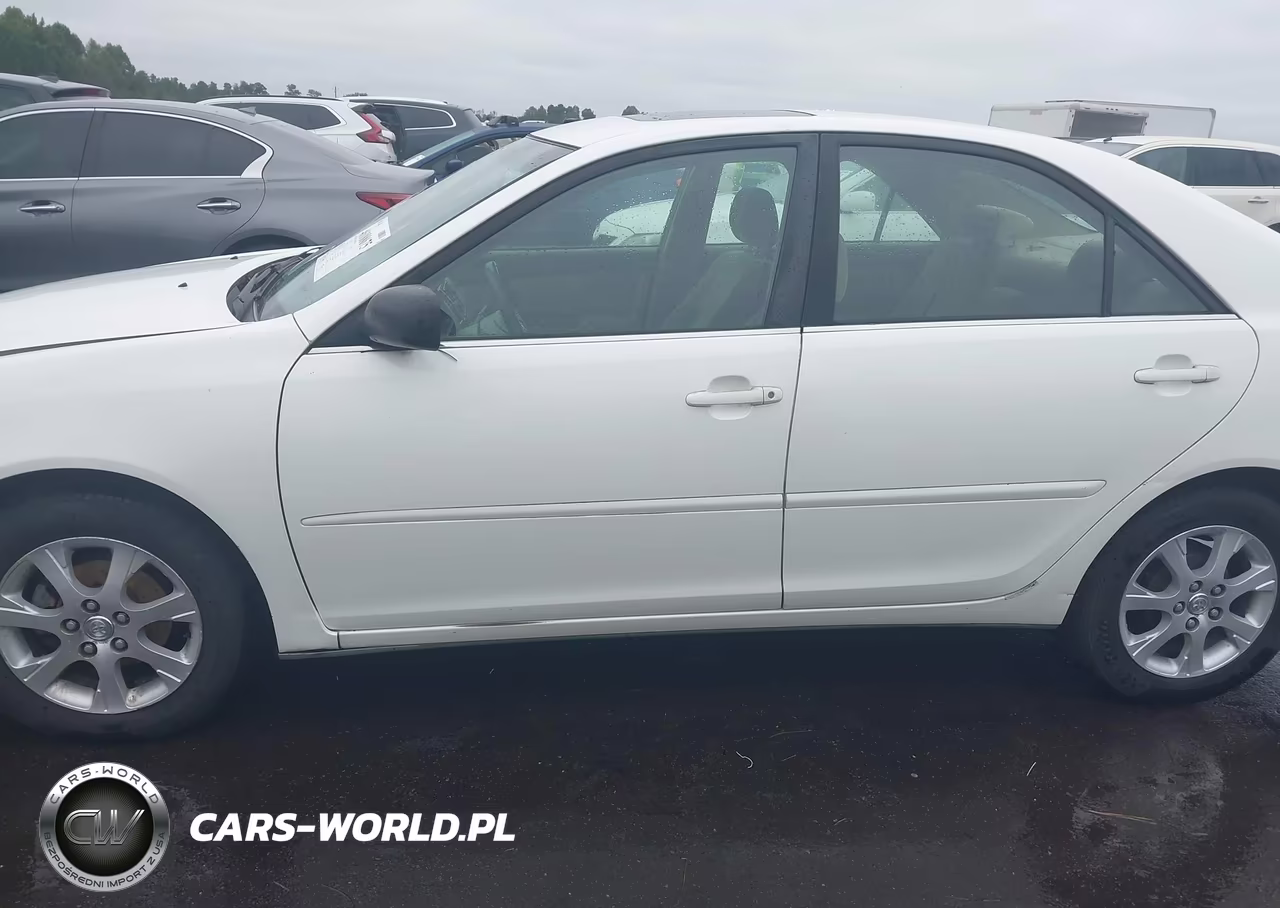 2004 Toyota Camry Le VIN:JTDBE32K640273394 - 14