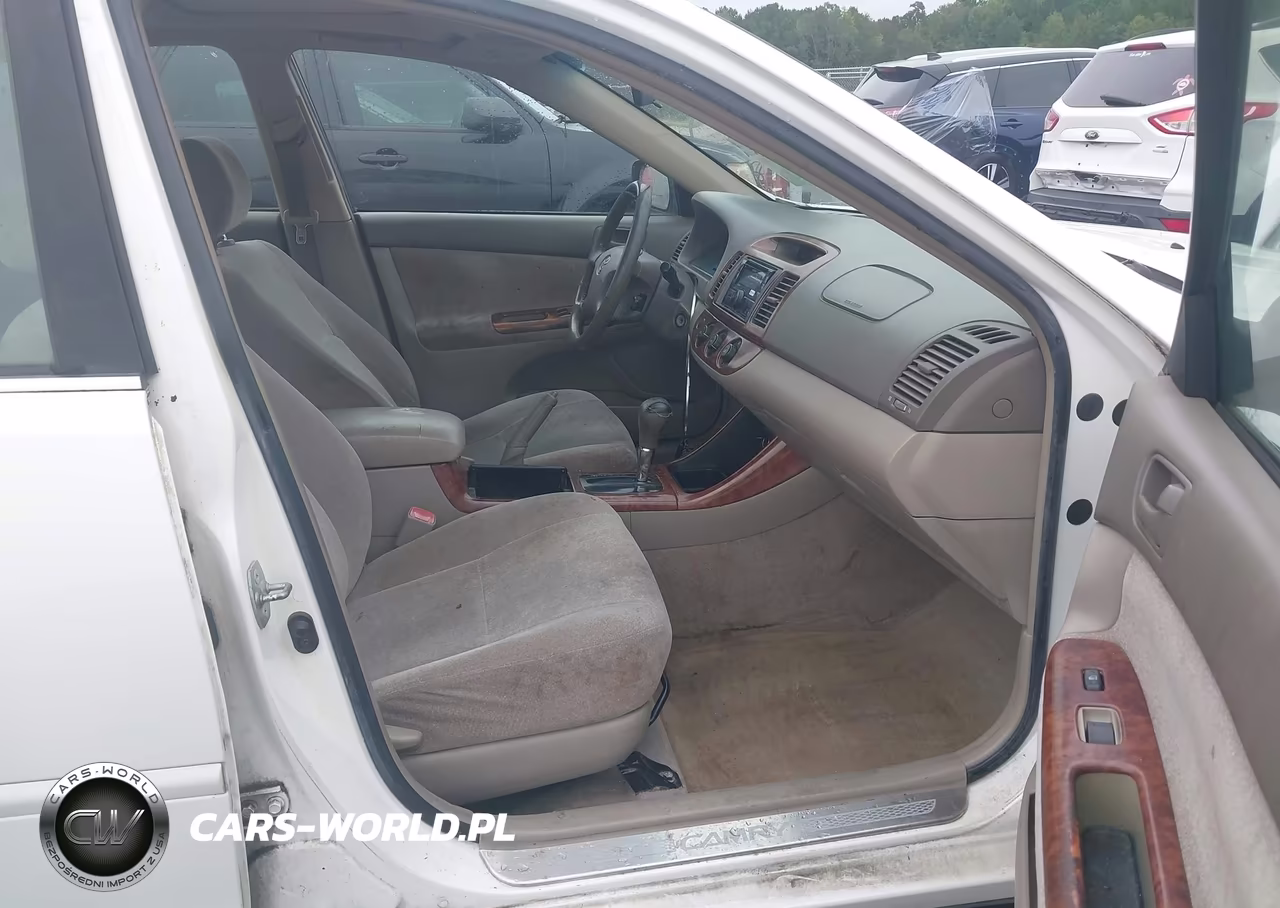 2004 Toyota Camry Le VIN:JTDBE32K640273394 - 5