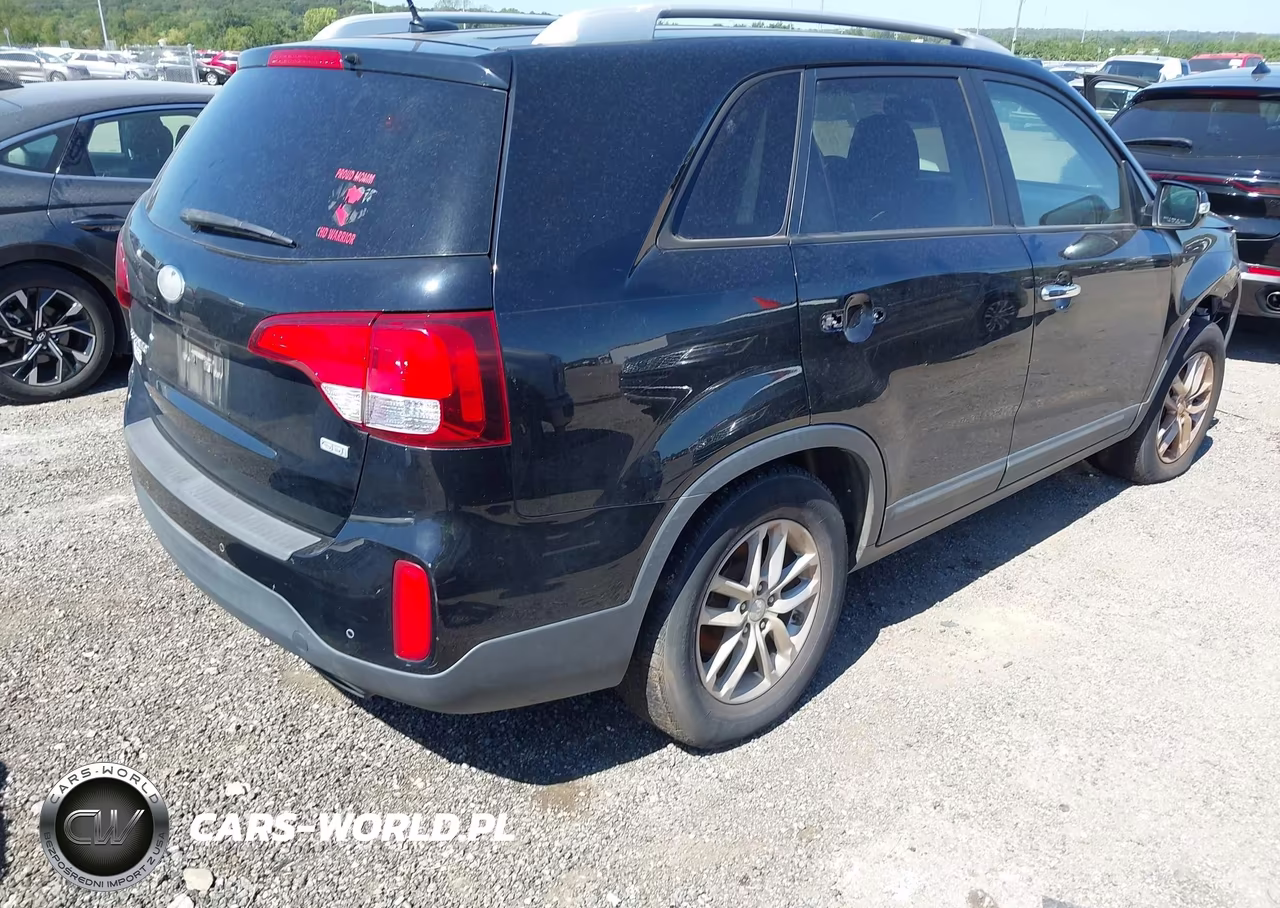 2015 Kia Sorento Lx V6 VIN:5XYKT4A72FG557451 - 4