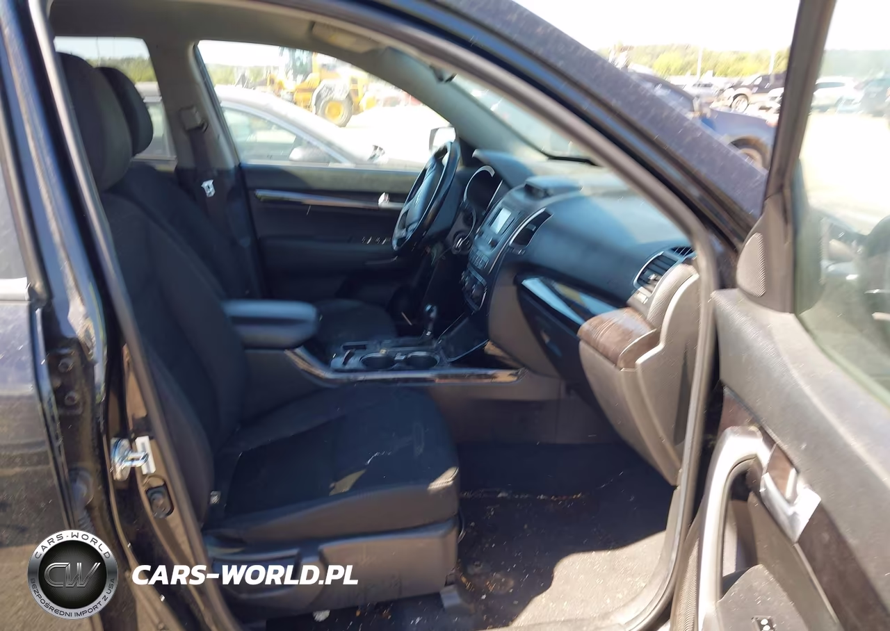 2015 Kia Sorento Lx V6 VIN:5XYKT4A72FG557451 - 5
