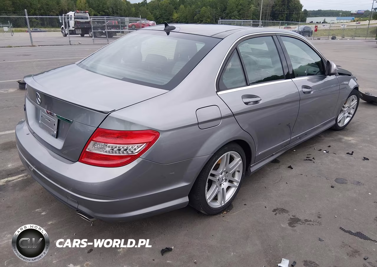 2009 Mercedes-Benz C-Class 3.5L Sport VIN:WDDGF56X59R042015 - 4