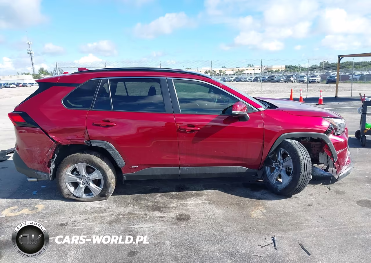 2025 Toyota Rav4 Hybrid Xle VIN:JTMRWRFV0SD298574 - 13