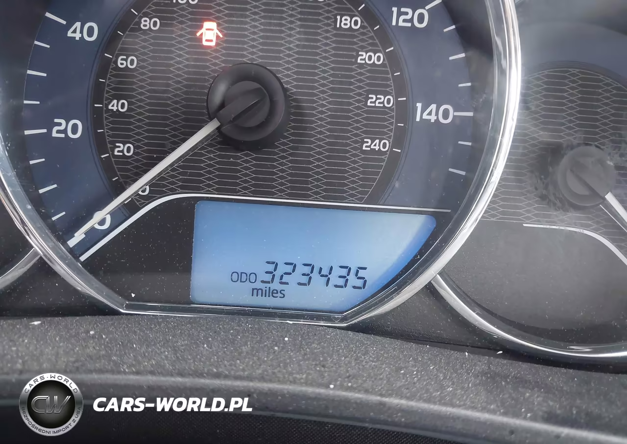 2015 Toyota Corolla Le VIN:2T1BURHE9FC391732 - 16