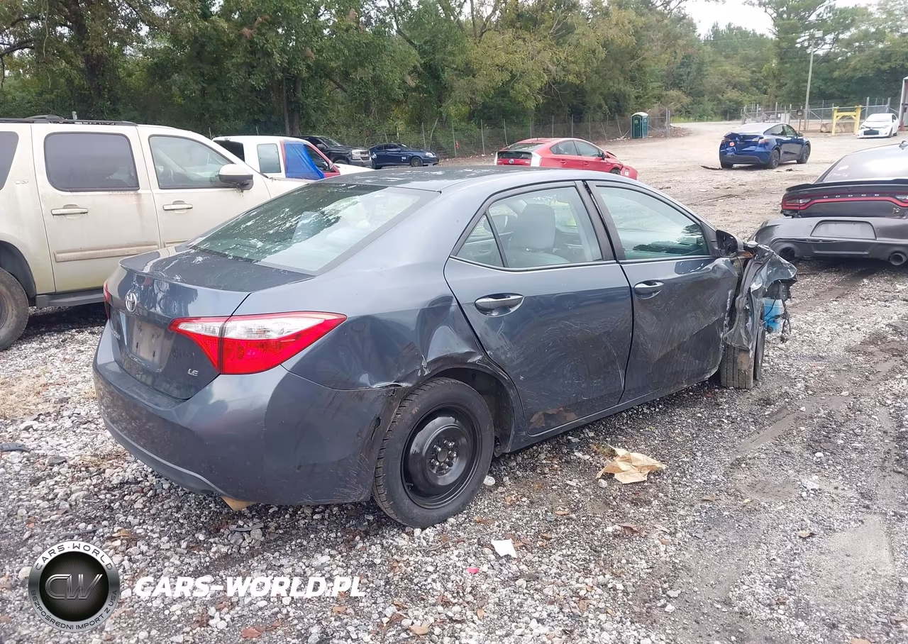 2015 Toyota Corolla Le VIN:2T1BURHE9FC391732 - 4