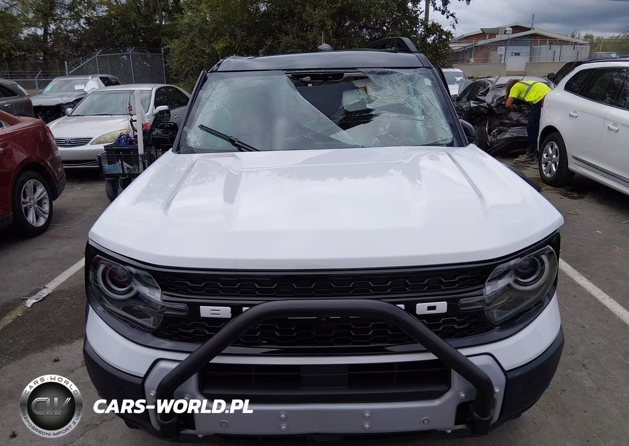 2025 Ford Bronco Sport Outer Banks VIN:3FMCR9CN8SRE36687 - 12