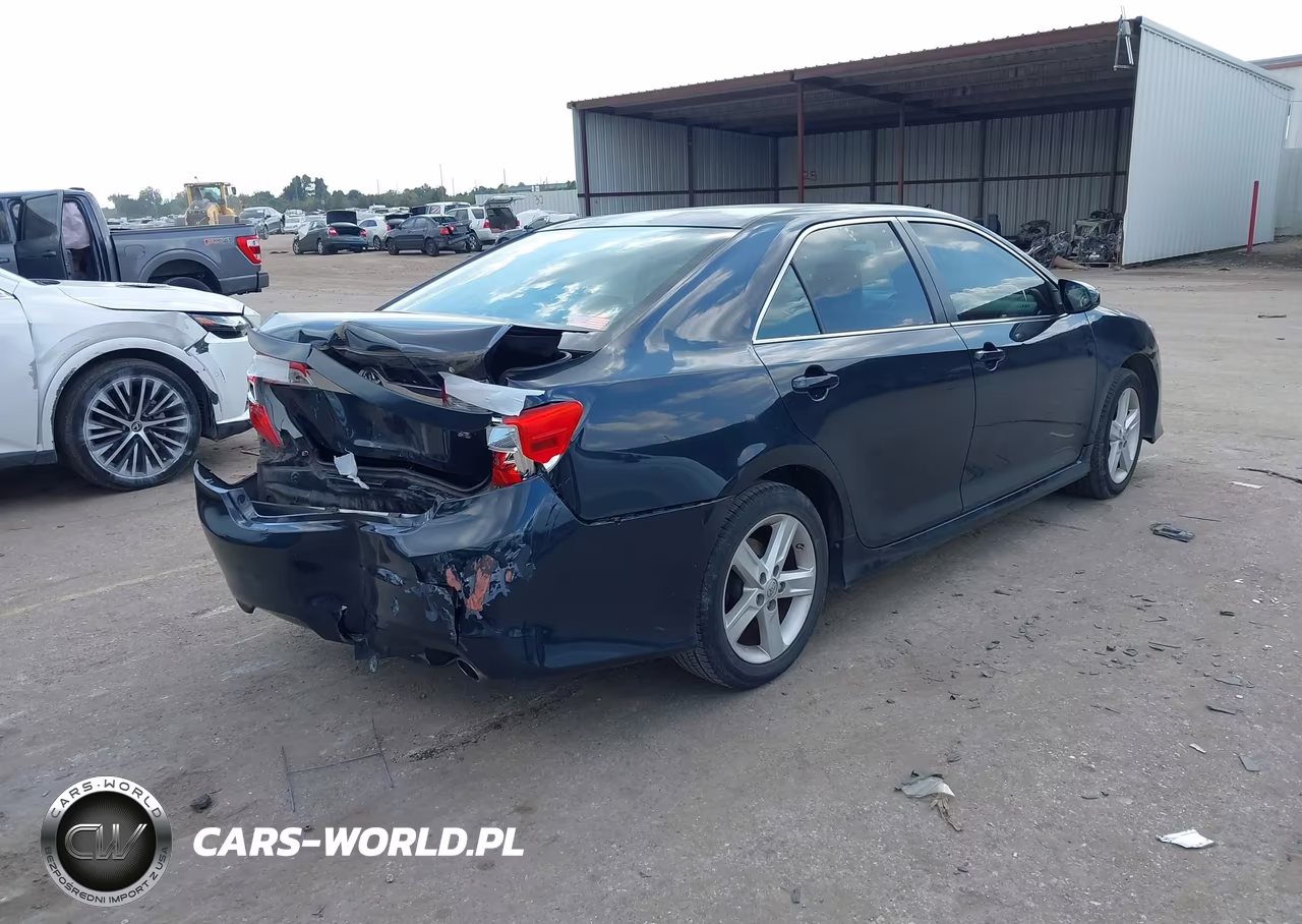 2014 Toyota Camry Se VIN:4T1BF1FK1EU809072 - 4