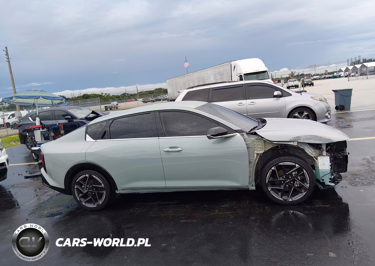 2025 Kia K4 Gt-Line VIN:3KPFW4DE6SE071817 - 14
