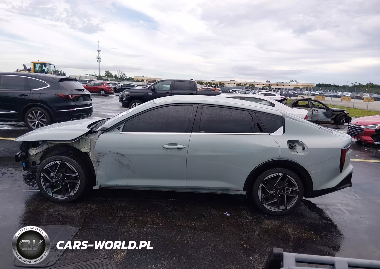 2025 Kia K4 Gt-Line VIN:3KPFW4DE6SE071817 - 15