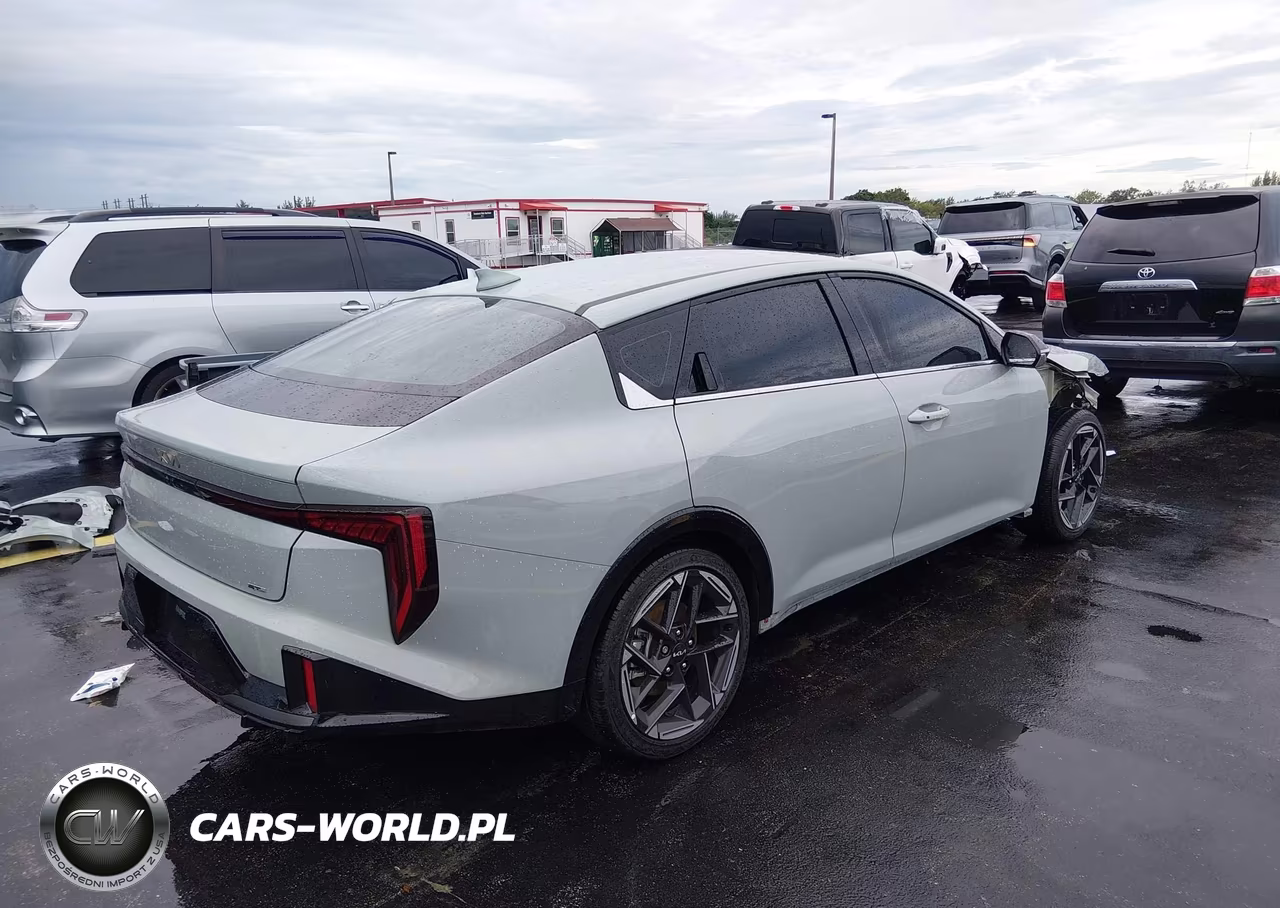 2025 Kia K4 Gt-Line VIN:3KPFW4DE6SE071817 - 4