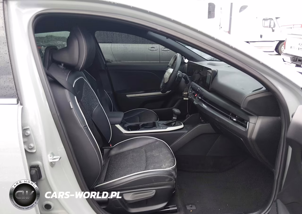 2025 Kia K4 Gt-Line VIN:3KPFW4DE6SE071817 - 5