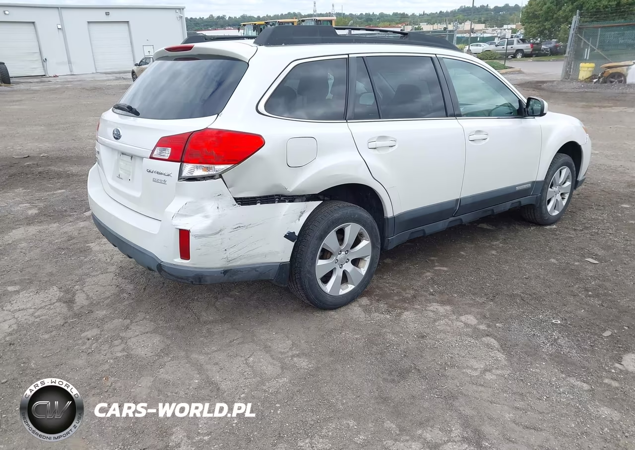 2011 Subaru Outback 2.5I Premium VIN:4S4BRBCC2B3397692 - 4