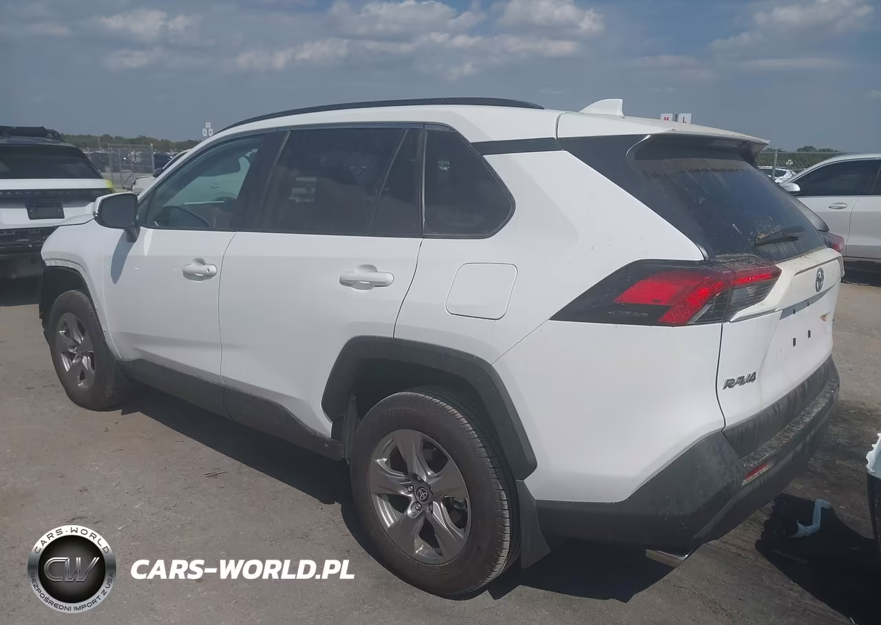 2025 Toyota Rav4 Xle VIN:2T3W1RFV8SC358865 - 3