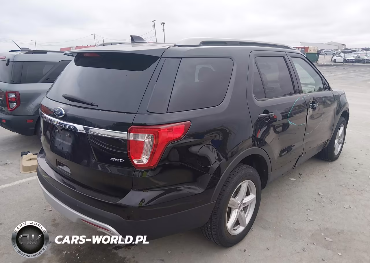 2017 Ford Explorer Xlt VIN:1FM5K8D85HGD18547 - 4