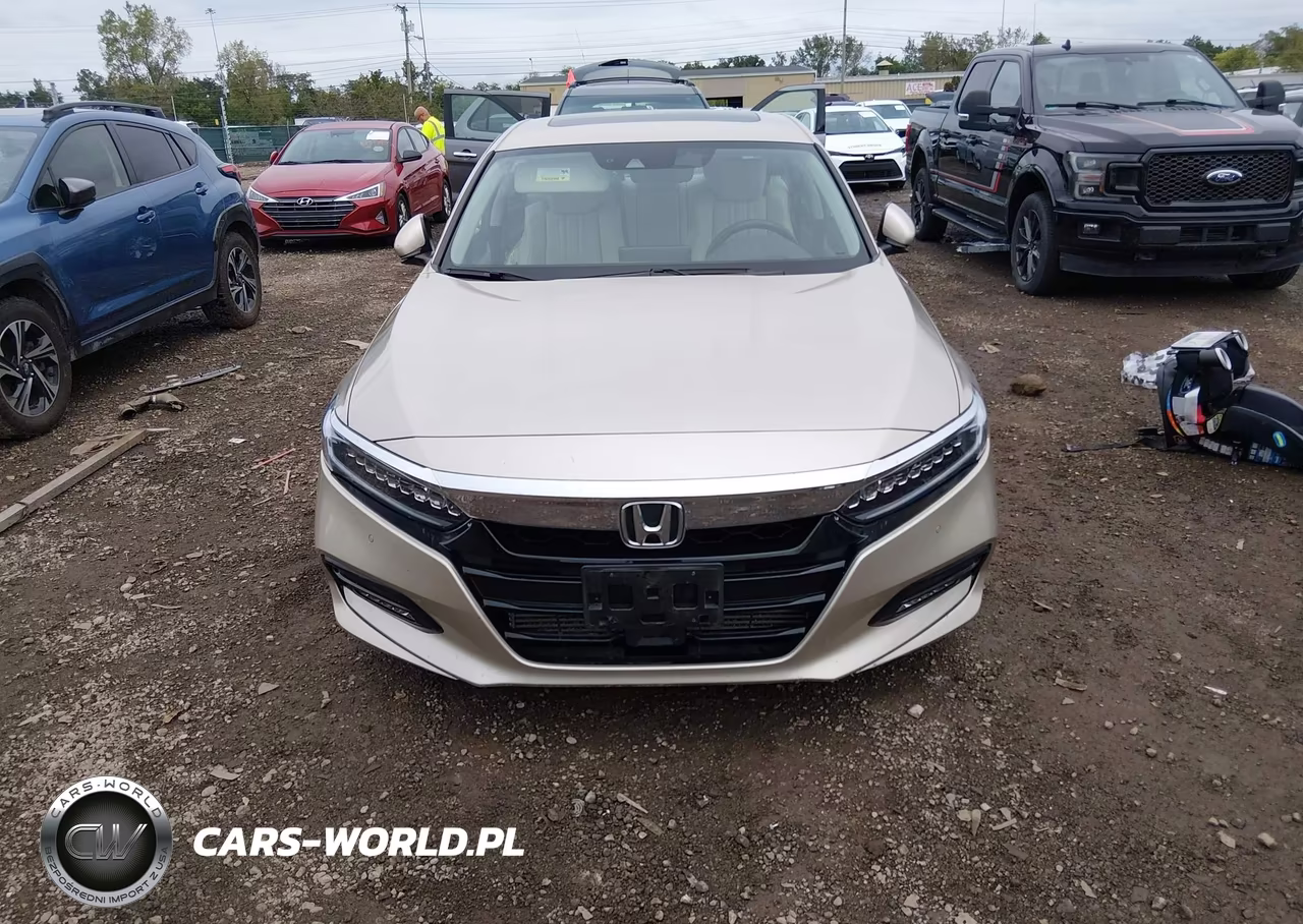 2018 Honda Accord Touring VIN:1HGCV1F9XJA059001 - 12