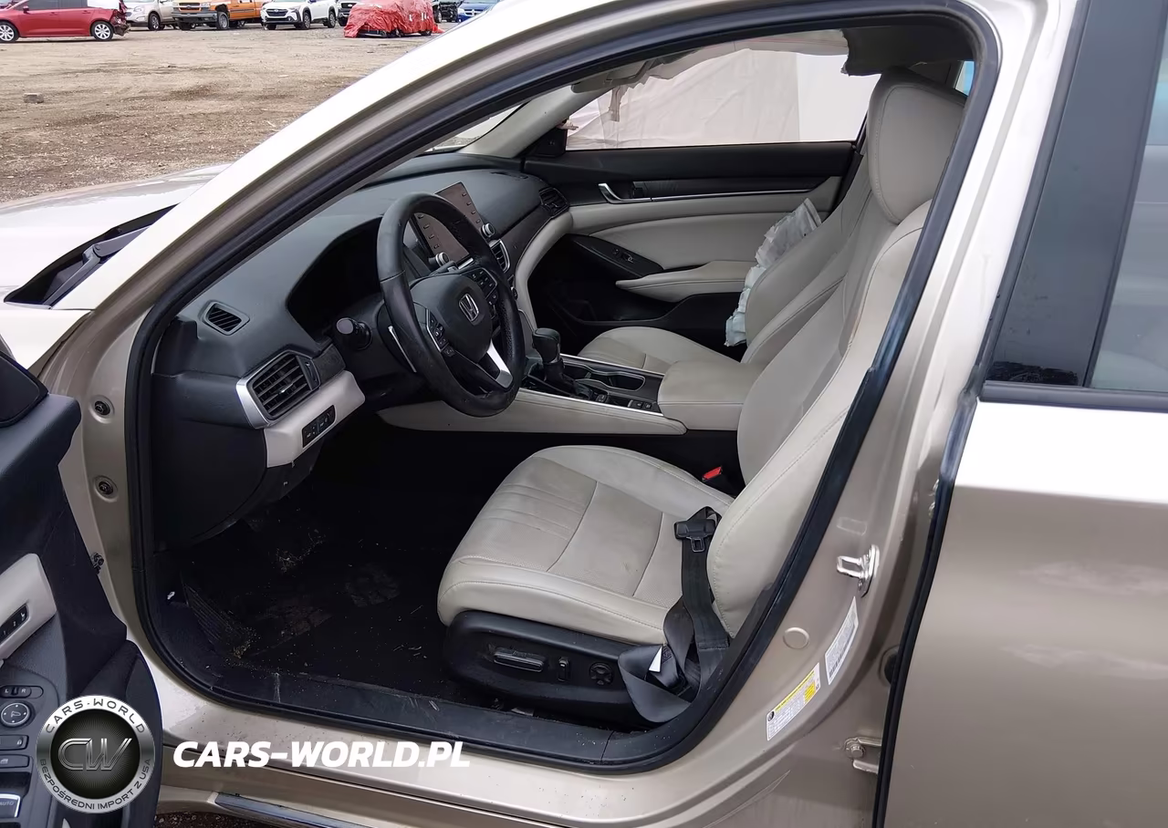2018 Honda Accord Touring VIN:1HGCV1F9XJA059001 - 5