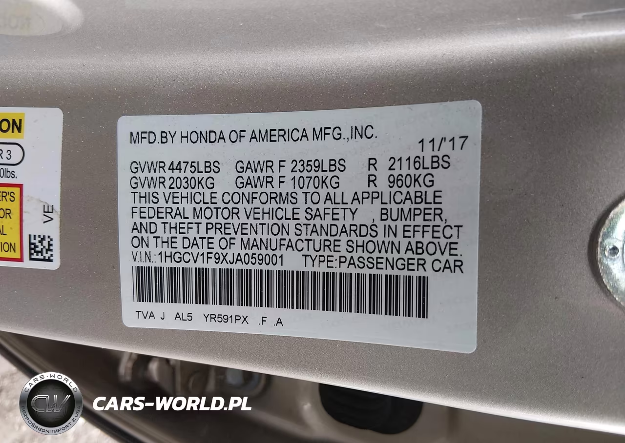 2018 Honda Accord Touring VIN:1HGCV1F9XJA059001 - 9