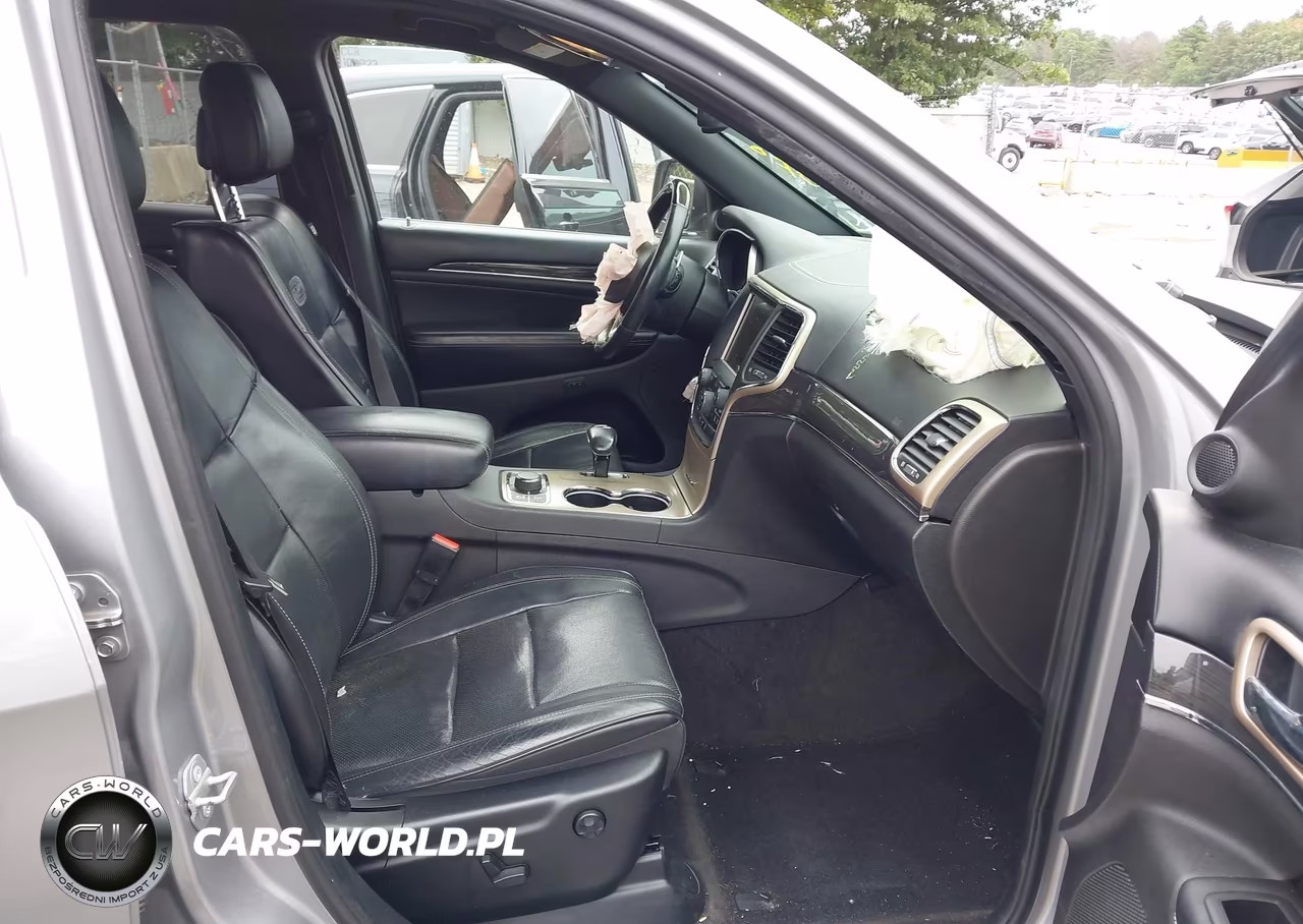 2015 Jeep Grand Cherokee Overland VIN:1C4RJFCGXFC941446 - 5