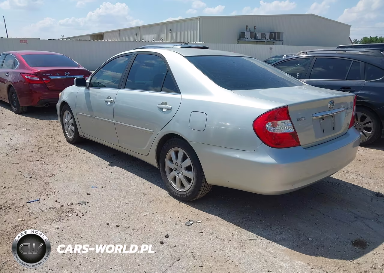 2004 Toyota Camry Xle V6 VIN:JTDBF30K440151875 - 3