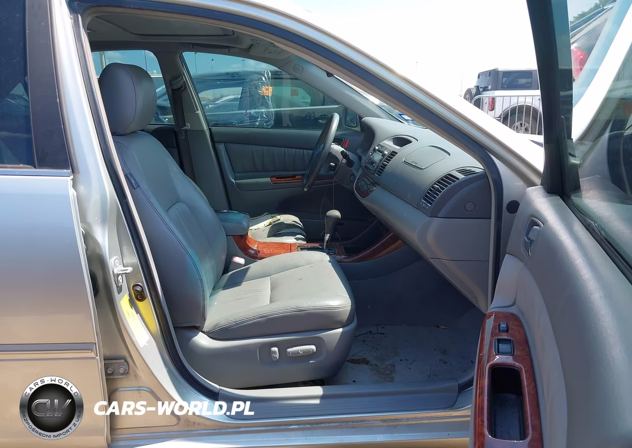 2004 Toyota Camry Xle V6 VIN:JTDBF30K440151875 - 5