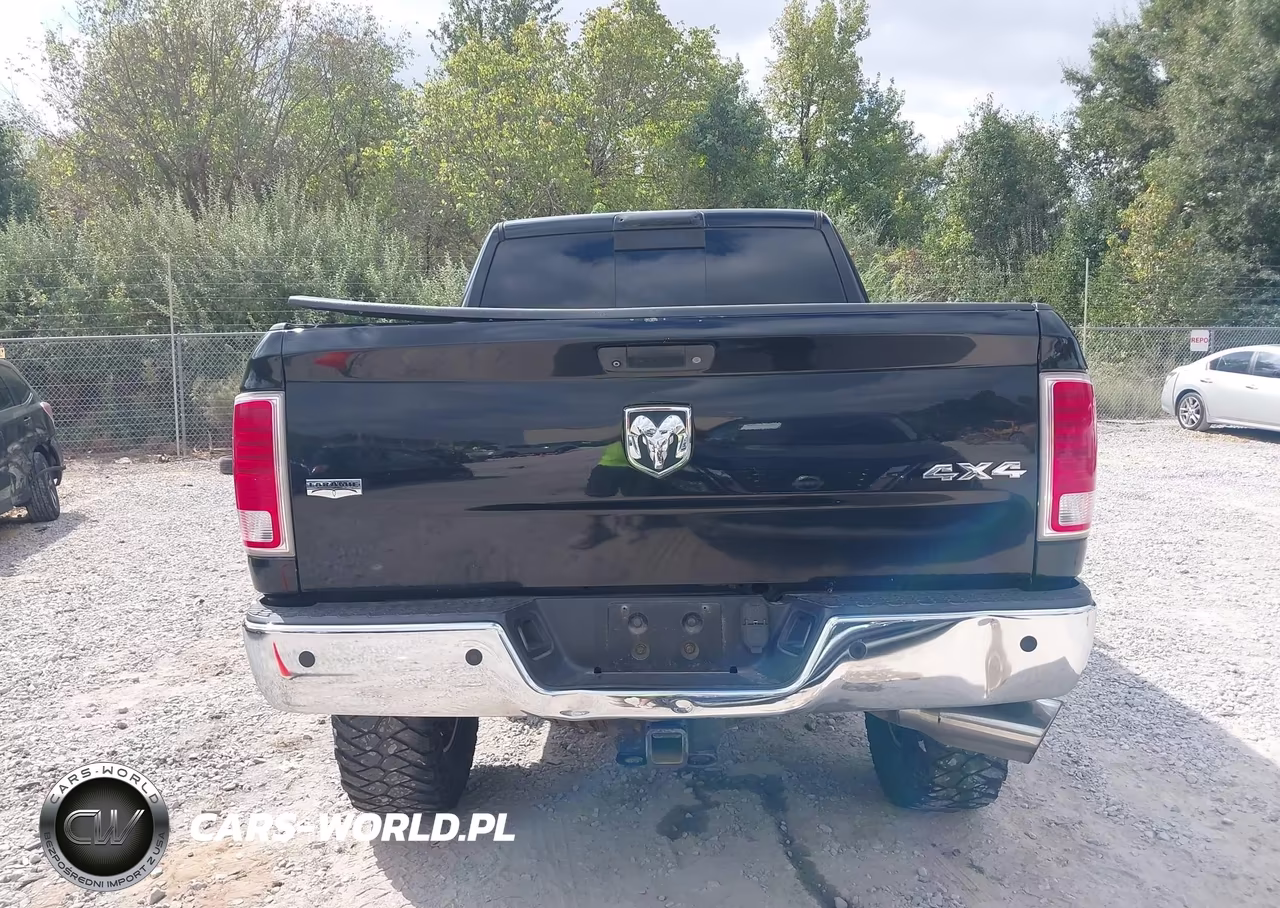 2013 Ram 2500 Laramie VIN:3C6UR5FL2DG613199 - 16