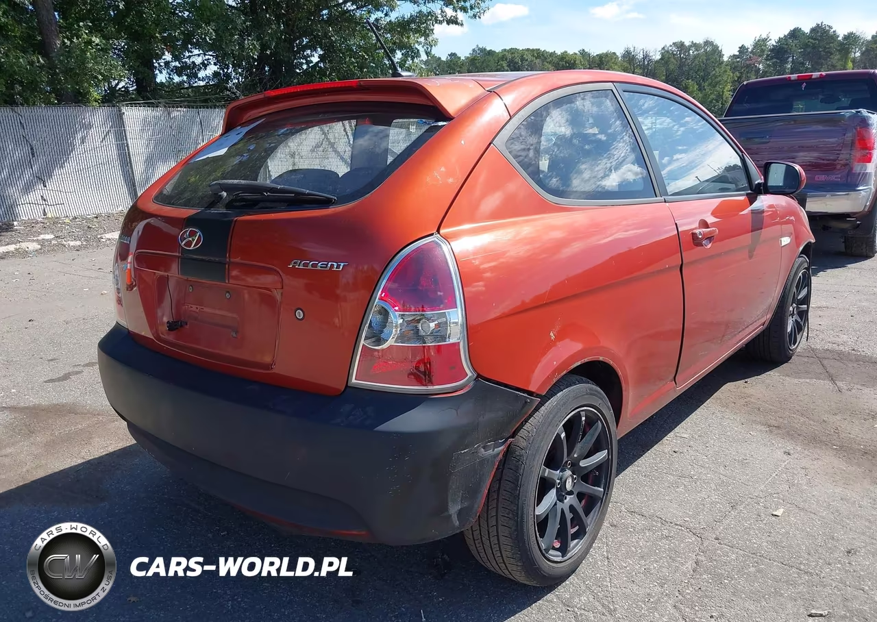2010 Hyundai Accent Gs VIN:KMHCM3AC8AU161892 - 4