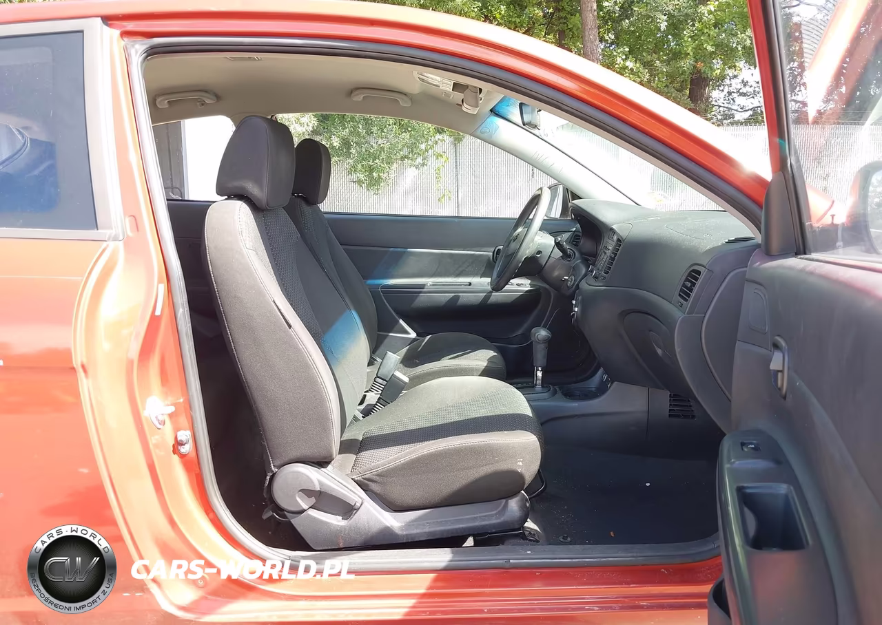 2010 Hyundai Accent Gs VIN:KMHCM3AC8AU161892 - 5