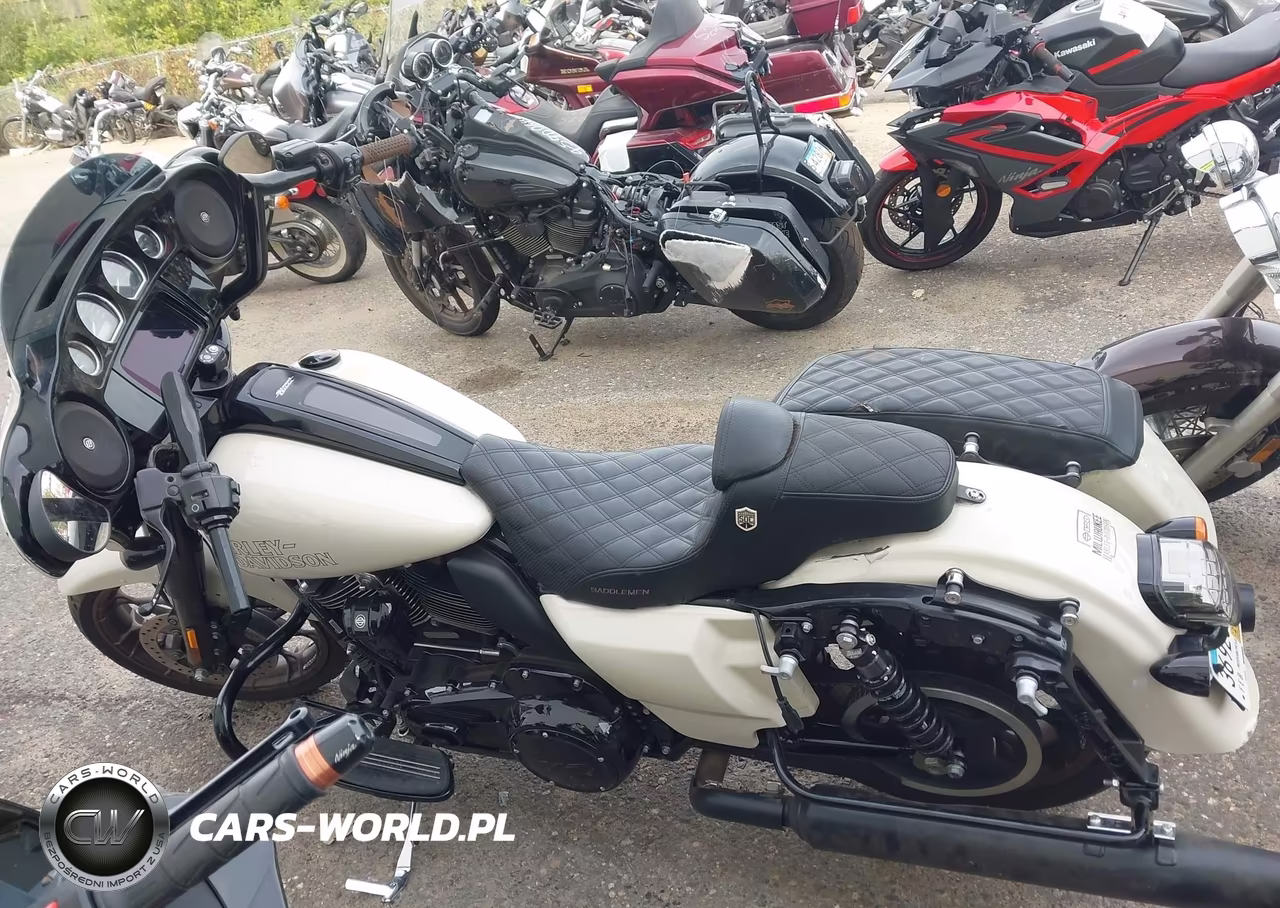 2023 Harley-Davidson Flhxst VIN:1HD1ABL14PB607677 - 13