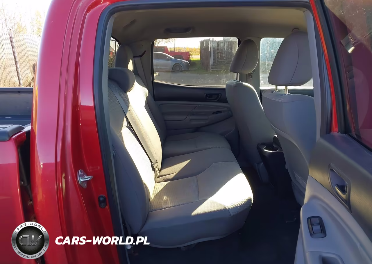 2015 Toyota Tacoma Base V6 VIN:5TFMU4FN8FX035983 - 8