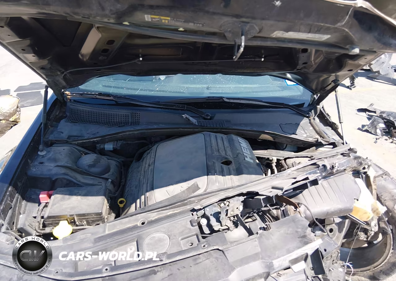 2018 Chrysler 300 300C VIN:2C3CCAPT1JH275890 - 10