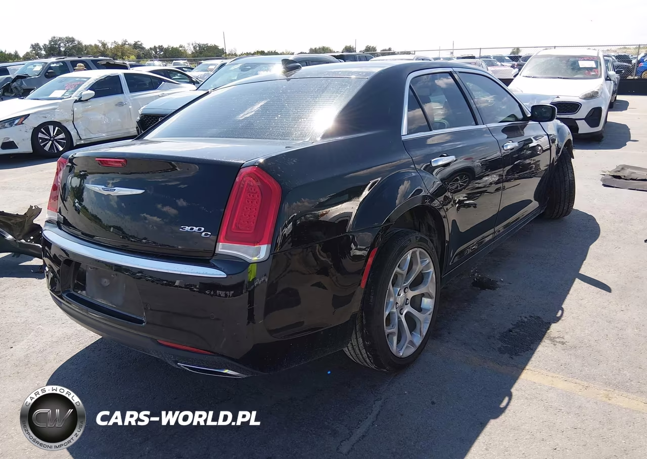 2018 Chrysler 300 300C VIN:2C3CCAPT1JH275890 - 4