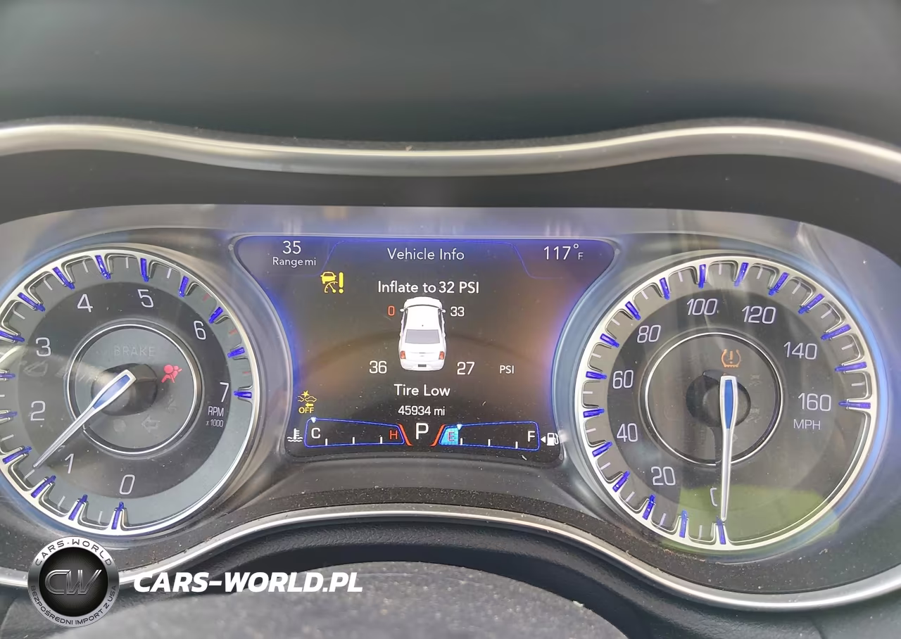 2018 Chrysler 300 300C VIN:2C3CCAPT1JH275890 - 7