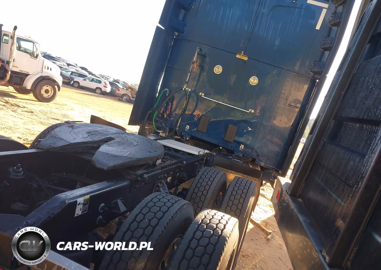 2023 Peterbilt 579 VIN:1XPBDP9X0PD866496 - 4