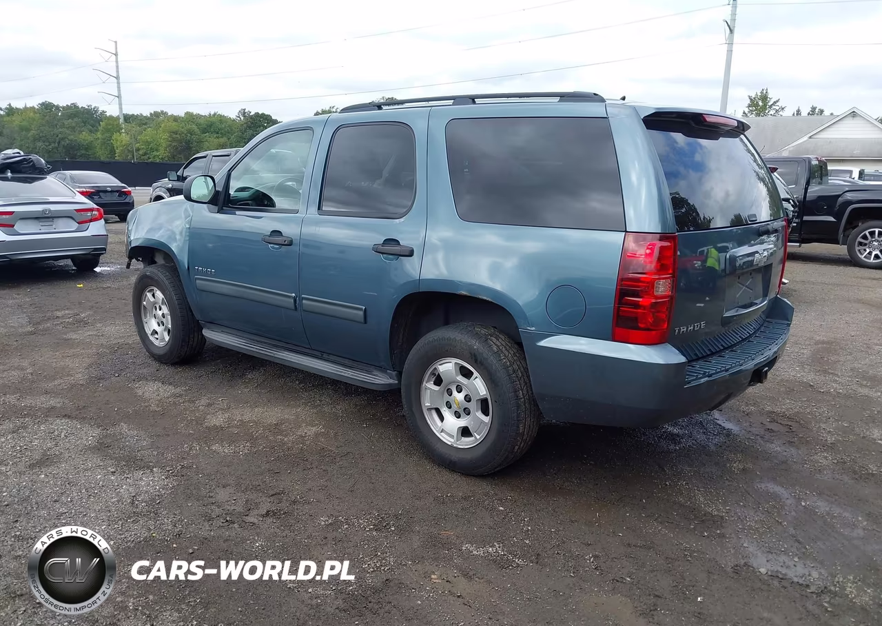 2010 Chevrolet Tahoe Ls VIN:1GNUKAE01AR114362 - 3