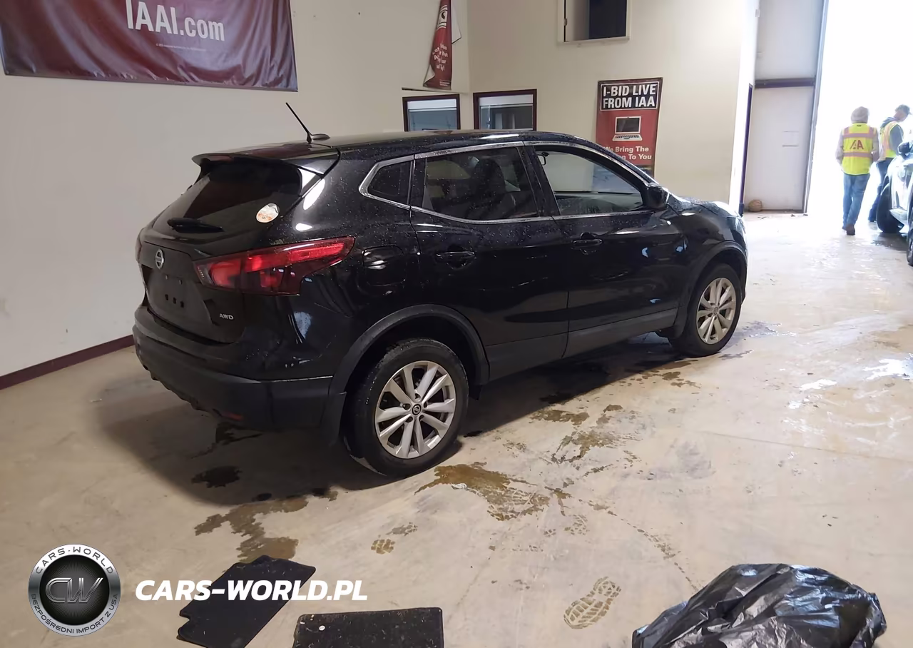 2019 Nissan Rogue Sport S VIN:JN1BJ1CR0KW621666 - 4
