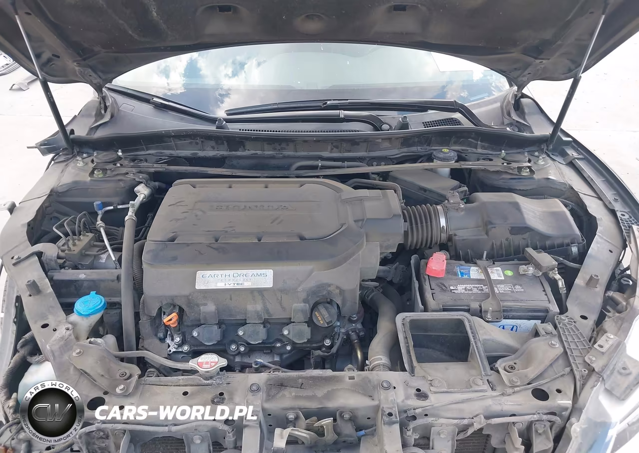 2017 Honda Accord Touring V6 VIN:1HGCR3F91HA020601 - 10