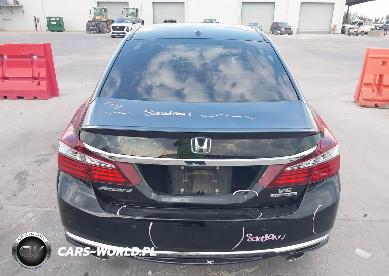 2017 Honda Accord Touring V6 VIN:1HGCR3F91HA020601 - 17