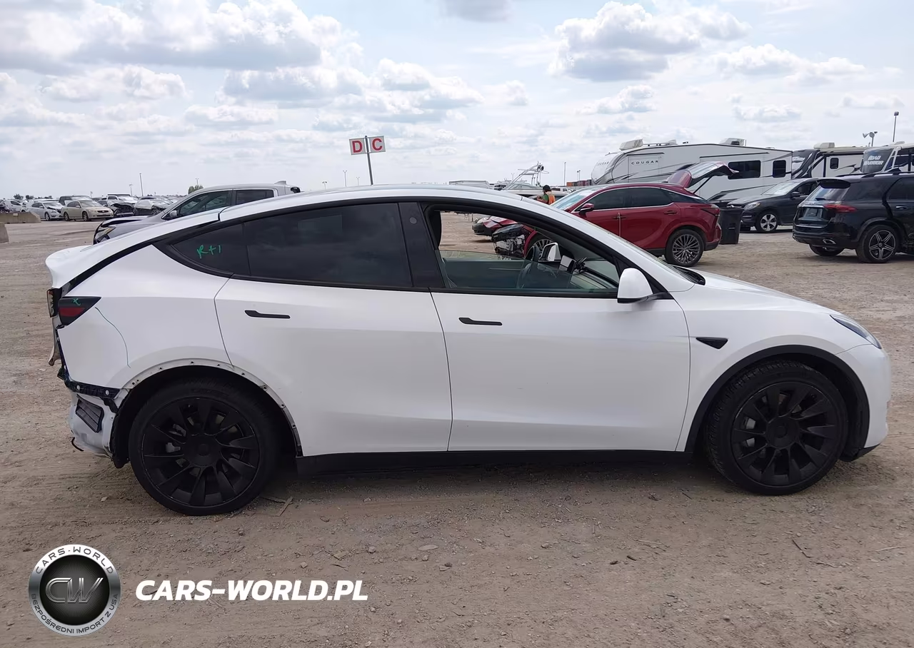 2023 Tesla Model Y Awd-Long Range Dual Motor All-Wheel Drive VIN:7SAYGDEE1PA040464 - 13
