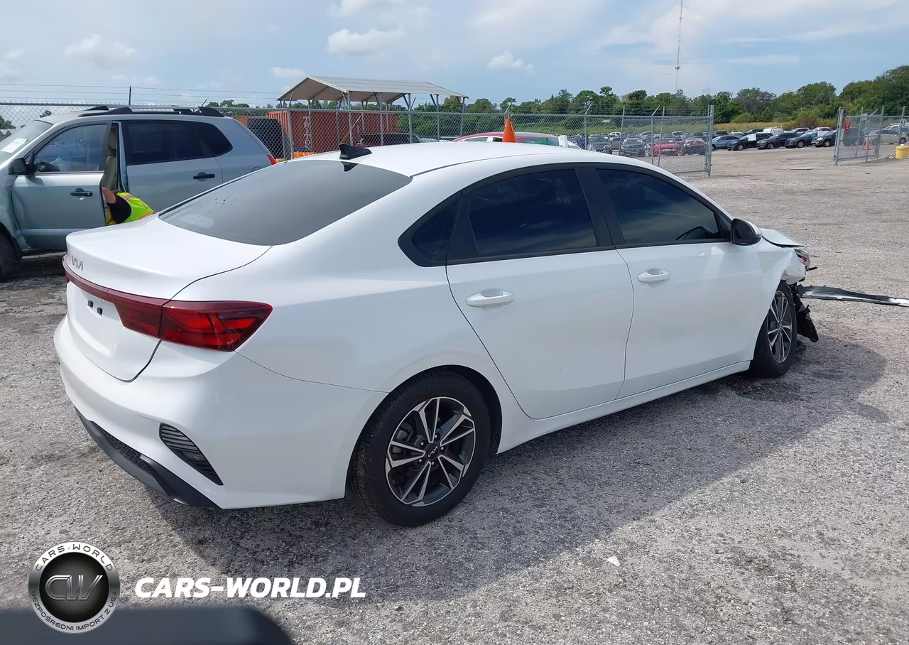 2024 Kia Fuerte Lxs VIN:3KPF24AD4RE727563 - 4