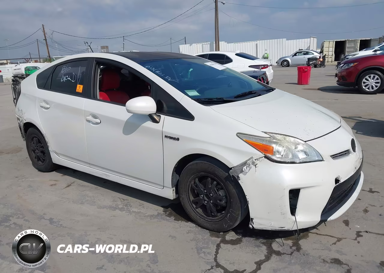 2015 Toyota Prius Two – zdjęcie 1 z 17
